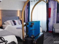 Pauzão, Peitos grandes, Lambendo, Mãe gostosa, Monstro, Melharucos naturais, Sexo grupal a três, Apertado