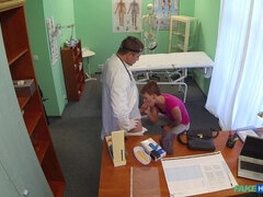 Blasen, Arzt, Füsse, Fingern, Lecken, Pov, Muschi, Uniform