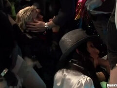 Любители, Большие сиськи, Черные, Фетиш, Группа, Хд, Межрасовый секс, Белье