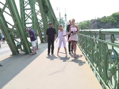 Dubbelpenetrering, Fötter, Förödmjukelse, Liten och nätt, Offentlig, Grov, Rakad, Slav