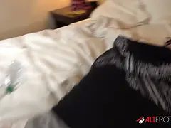 Zadek, V zákulisí, Velké kozy, Brunetka, Hd, Piercing, Tetování