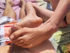 Fødder, Fodjob, Onani, Offentlig