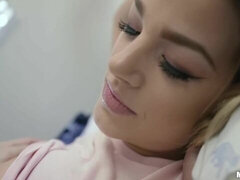 Velké péro, Velké kozy, Kuřba, Na pejska, Spodní prádlo, Různé pohledy, Vyhublá, Tetování