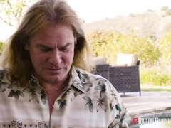 Μεγάλος πούτσος, Μεγάλα βυζιά, Ζευγάρι, Χύσιμο, Πούτσος, Σε στάση σκύλου στα τέσσερα, Πραγματικότητα, Τατουάζ