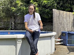 Amatéři, Britské, Brunetka, Oblečené, Milf žcbp, Venku, Kozičky