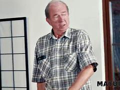 Tette grandi, Nero, Imbrogliare, Cazzo vecchio, Di colore, Hardcore, Matura, Moglie