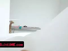 Hatalmas hátsó, Ondó fröcskölés, Mélytorok, Szőrös, Hd, Természetes mellek, Nuni, Tini