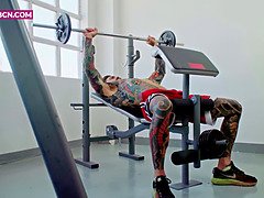 Perse, Iso perse, Latinankieli, Selkäsauna, Alusvaatteet, Äiti jota haluaisin panna, Pillu, Tatuointi