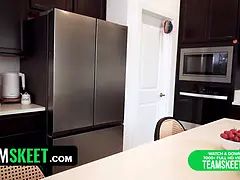 18, Veľké kozy, Blondína, Kuřba, Striekanie semena, Honění, Hd, Monštrum