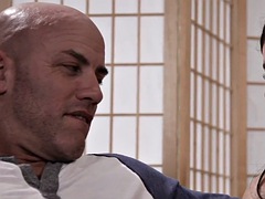 Baby sitter, Brunette brune, Rasée, Adolescente, Nénés