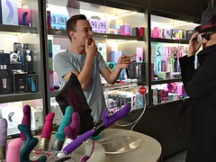 Mogen, Tatuering, Leksaker