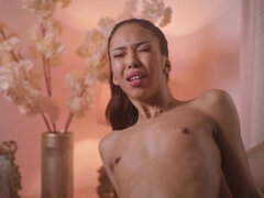 Lia Lin and Marsianna Amoon playing lesbian games in bed