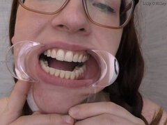 Amatéři, Fetiš, Brýle, Zrzavé, Tetování