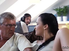 18 éves, Monumentális dákó, Cseh, Apu, Hd, Nézőpont, Fiú, Tini