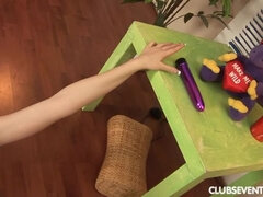 Éjszakai bár, Műcerka, Európai, Maszti, Leborotvált, Egyedül, Tini, Játékszerek