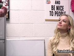 Leie, Blasen, Geile alte tussi, Dildo, Hardcore, Milf, Büro, Spion