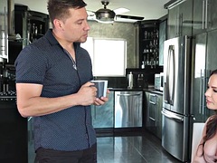 Brunette, Latinsk, Lesbisk, Slikning, Massage, Ældre kvinde, Mor jeg gerne vil kneppe, Kone