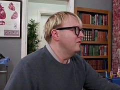 Красотки, Красивые, Большие сиськи, Измена, Парочка, Доктор, Фетиш, Под юбкой