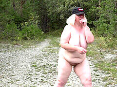 Gorda, Gordita, Maduro, Madres para coger, Mamá, Al aire libre, Público, Ruso