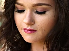 Amatéři, Brunetka, Masturbace, Venku, Sólo