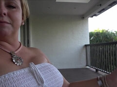 Amatør, Strand, Stor rumpe, Store pupper, Blond, Hd, Moden, Synsvinkel