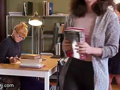 Μεγάλα βυζιά, Ηδ, Φιλί, Γλείψιμο, Μουνί, Πραγματικότητα, Κοκκινομάλα, Τρίο