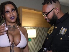 Ερασιτέχνης, Μεγάλος κώλος, Μεγάλος πούτσος, Μαύρος, Πίπα, Μαύρος, Μουνί, Στενό