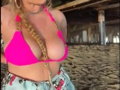 Plage, Gros seins, Blonde, Sucer une bite, Tir de sperme, Gorge profonde, Branlette thaïlandaise, Hard