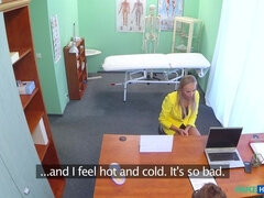 医者, レズビアン, なめる, 看護婦, オフィス, オマンコ, ユニフォーム, のぞき