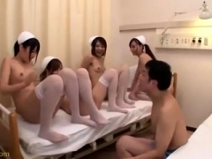 Azijci, Japonka, Prvoosebno snemanje seksa, Najstnice, V uniformi