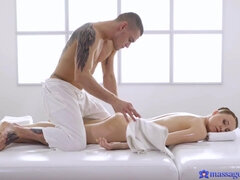 Rubdown table mamacita doggystyled by max