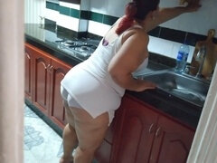 Belle grosse femme bgf, Tromperie, Fait maison, Cuisine, Fille latino, Mature, Mère que j'aimerais baiser, Maman