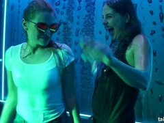 Club, Bailar, Interracial, Lesbiana, Lamidas, Orgía, Fiesta, Mojado
