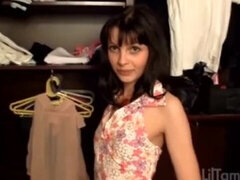 18, Ruskeahiuksinen, Alasti, Pillu, Venäläinen, Soolo, Teini, Tissit