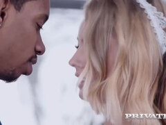 Grote kont, Grote mammen, Blond, Hd, Interraciaal, Vrijster, Kousen, Tatoeage