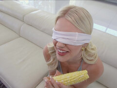 Bionda, Pisello, Giochi