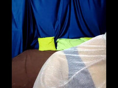 Stor svart kvinne, Inder, Naturlige bryster, Alene, Pupper