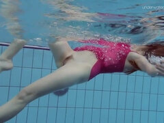 Любители, Большая жопа, Большие сиськи, Брюнетки, Крошечные, На публике, Душ, Молоденькие