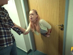 Blond, Lul, Kokhalzen, Logement, Natuurlijke tieten, Geschoren, Trio, Tieten likken