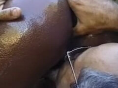 デカパイ, フェラチオ, イく瞬間, 顔射, フェティッシュ, 眼鏡, 手コキする, アウトドア