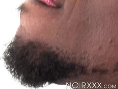 Nero, Pompino, Schizzo di sborra, Pisello, Sega, Hardcore, Interrazziale, Baciando