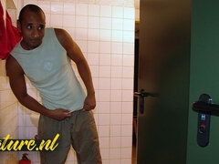 Fekete, Pénisz, Hd, Fajok közötti, Érett koros, Szopás, Wc, Kukkoló