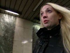 Rubia, Mamada, Corridas, Estilo perrito, Pajear, Jeans, Tatuaje