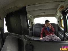 Amateur, Lécher le cul, Gros seins, Voiture, Bâillonner, Léchez, De plein air, Fessée