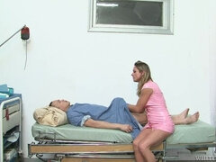 Πίπα, Χύσιμο, Σκληρό, Φυσικά βυζιά, Μουνί