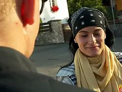 Kuřba, Brunetka, Stříkání spermatu, Hd, Orgasmus, Tetování, Kozičky