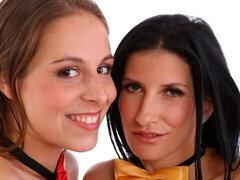 흑갈색 머리, 페티쉬, 핑거링, 레즈비언, 대단히, 보지, 면도된, 청소년