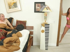 18, Duży tyłek, Duży kutas, Obciąganie, Styl na pieska, Naturalne cycki, Nastolatki, Cycki