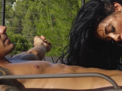 Grote mammen, Zwart, Pijpbeurt, Hondjeshouding, Latijnse vrouw, Geschoren, Tatoeage, Tieten likken