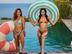 18 ans, Gros cul, Grosse bite, Sucer une bite, En levrette, Seins naturels, De plein air, Nénés